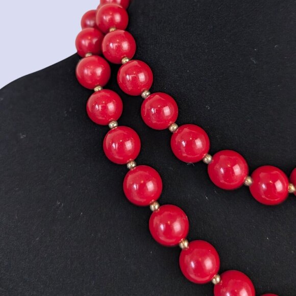 (2/$20) Vintage Red Beaded Necklace - Picture 3 of 5